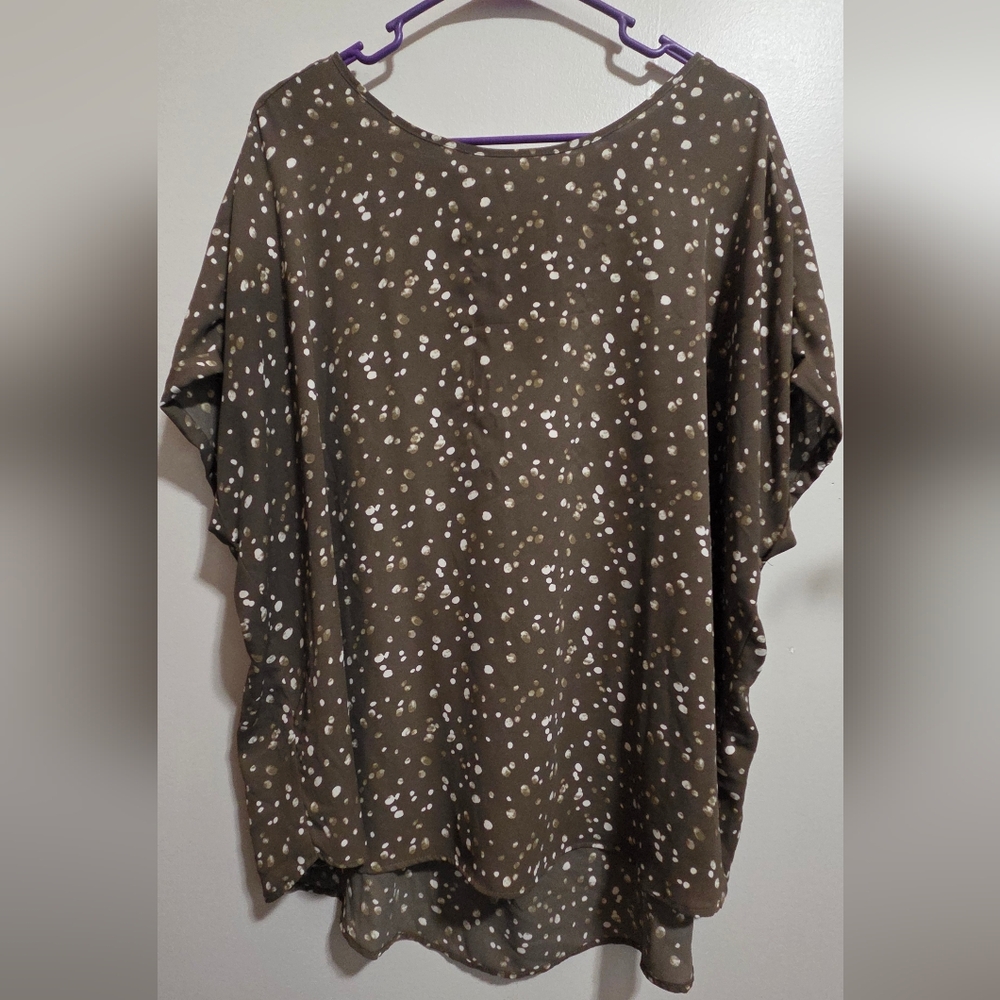 Maurices Green and White Polka Dot Blouse